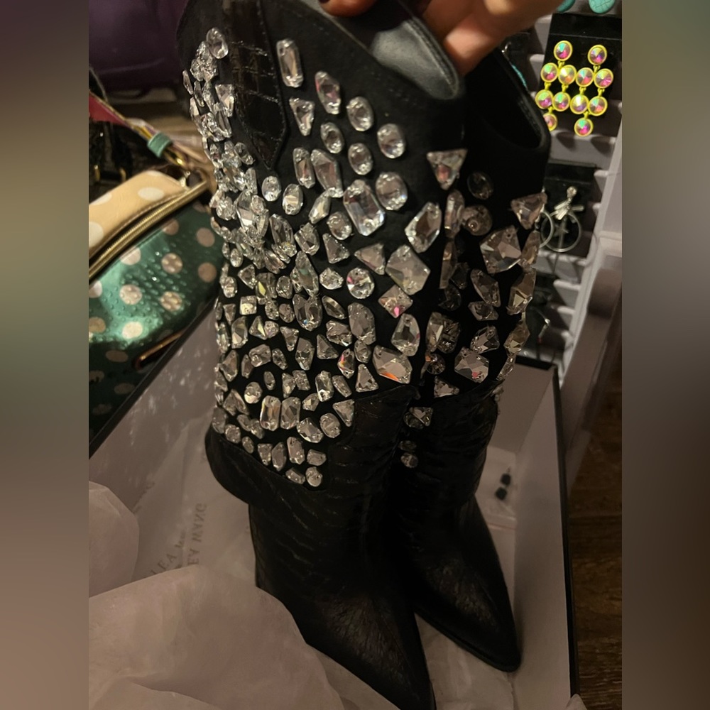 😍Azalea Wang Rhinestone boots😍